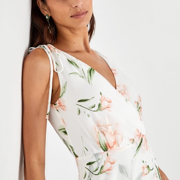 New Lulu summer white floral dress in size medium - Picture 2 of 4